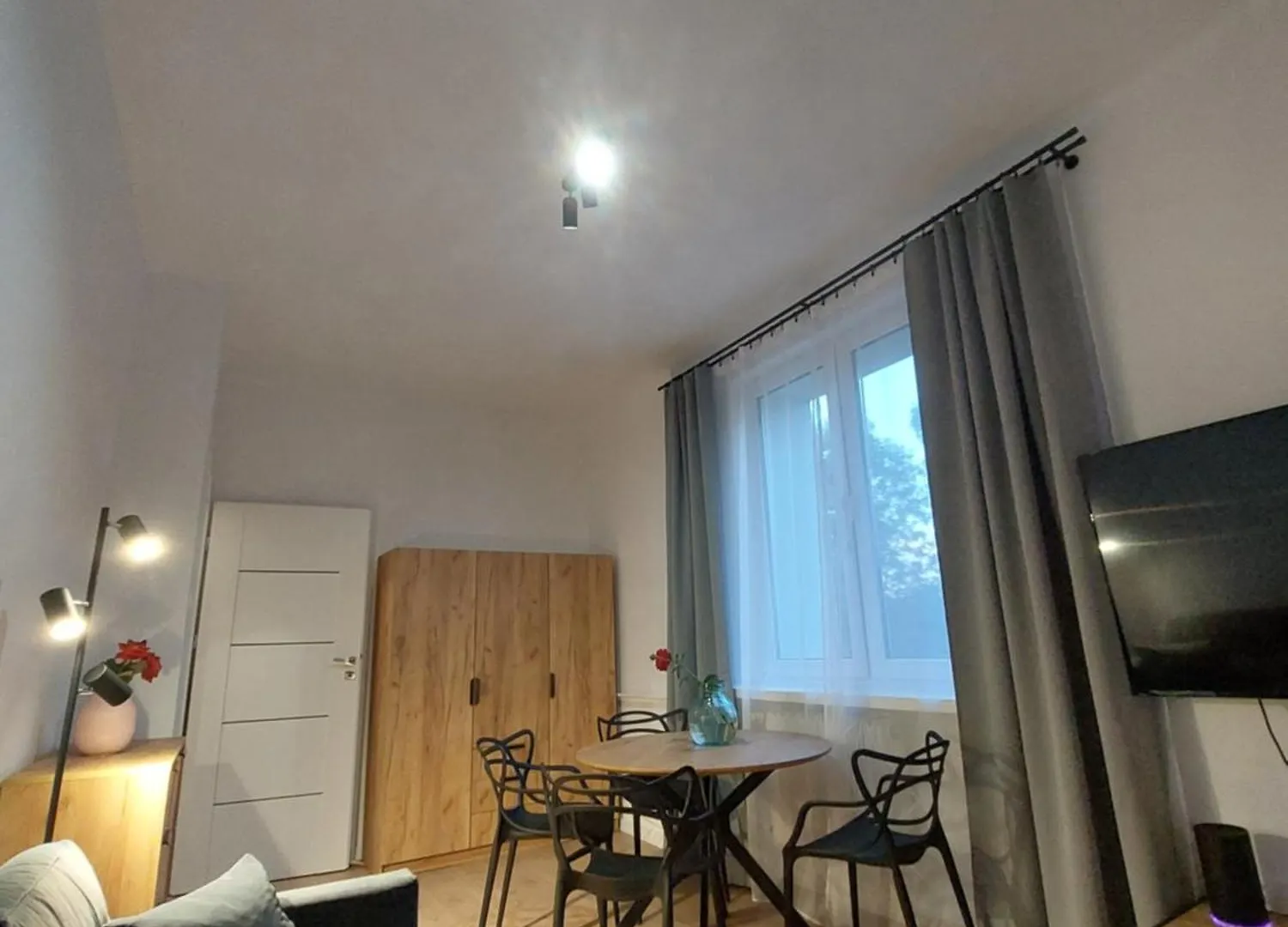 Apartament Aleja 29 Listopada 克拉科夫